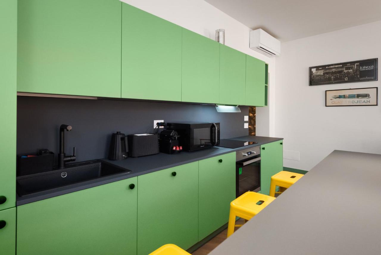 Flats4Rent Carla'S Apartments 베로나 외부 사진