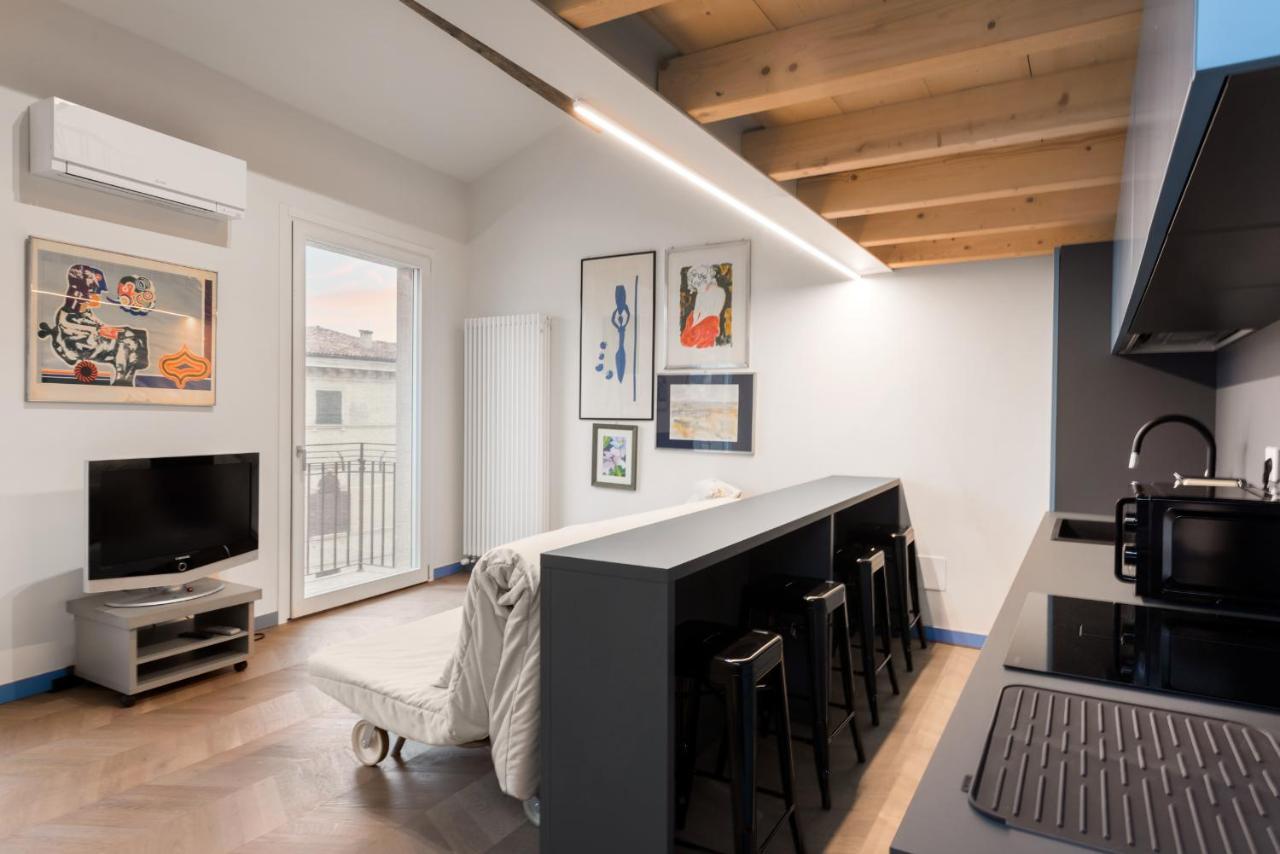 Flats4Rent Carla'S Apartments 베로나 외부 사진