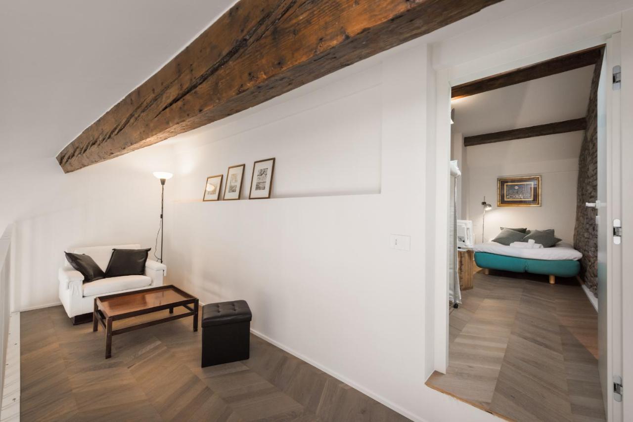Flats4Rent Carla'S Apartments 베로나 외부 사진