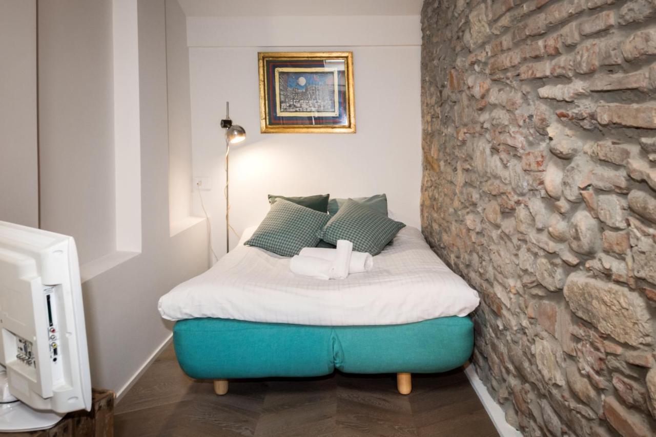 Flats4Rent Carla'S Apartments 베로나 외부 사진