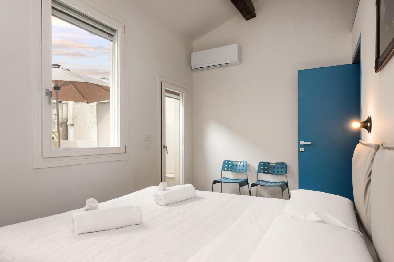 Flats4Rent Carla'S Apartments 베로나 외부 사진
